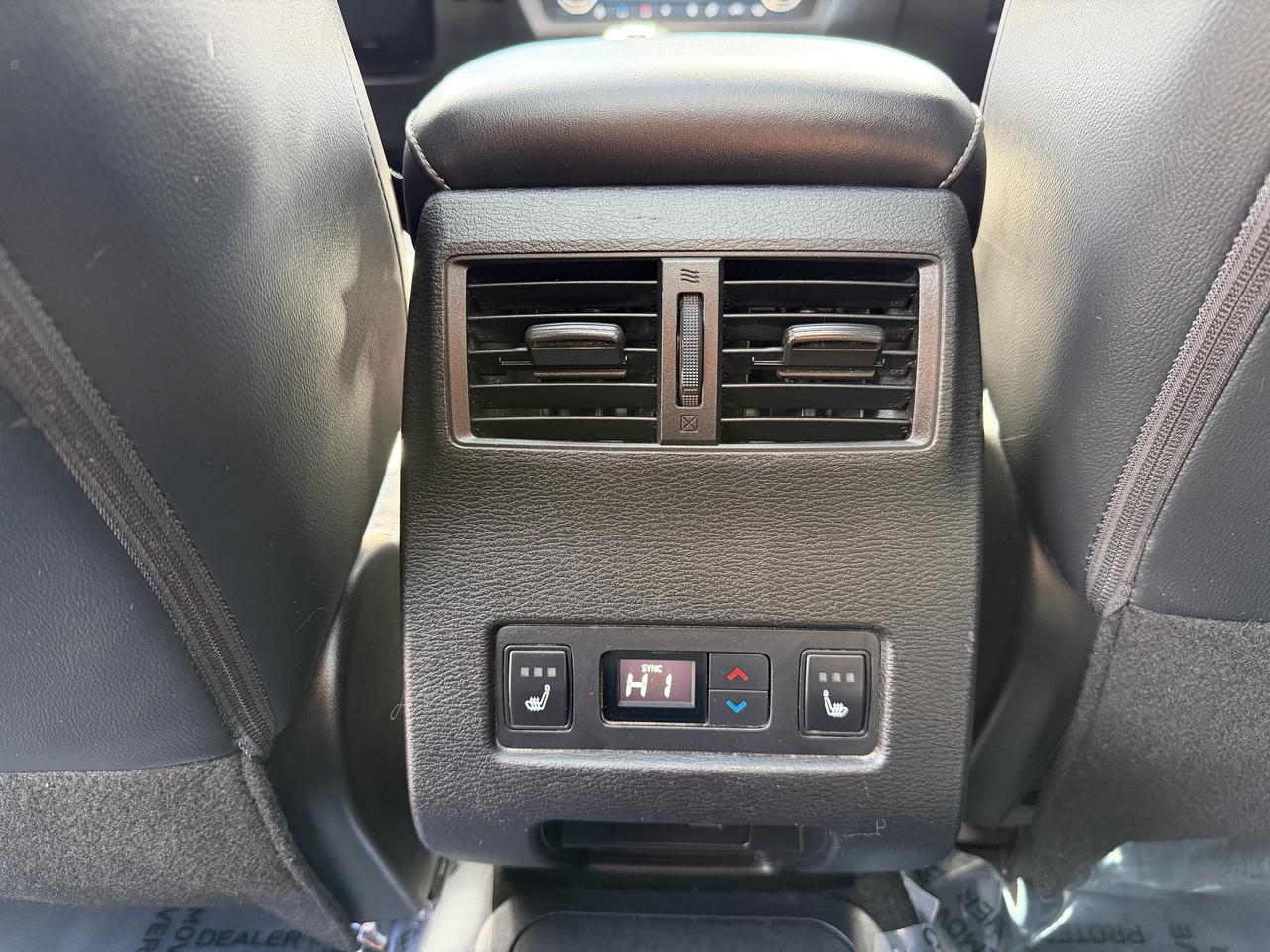 2023 Mitsubishi Outlander Phev SEL S-AWC Photo