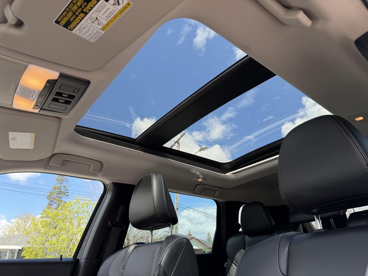 2023 Mitsubishi Outlander Phev SEL S-AWC Photo
