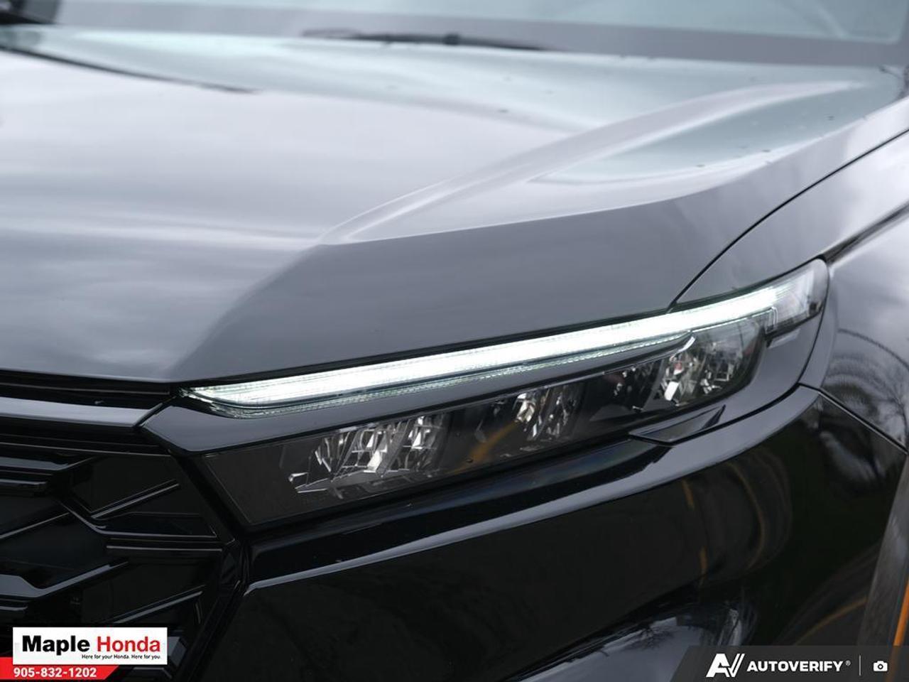 2024 Honda CR-V Hybrid Leather Seats| Navigation| Heated Seats| Sunroof| Photo