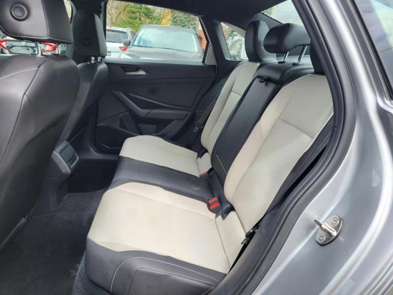 2019 Volkswagen Jetta RLINE Photo
