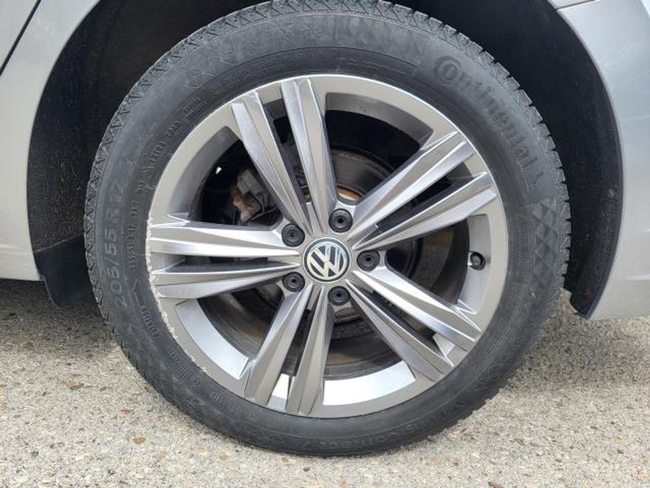 2019 Volkswagen Jetta RLINE Photo