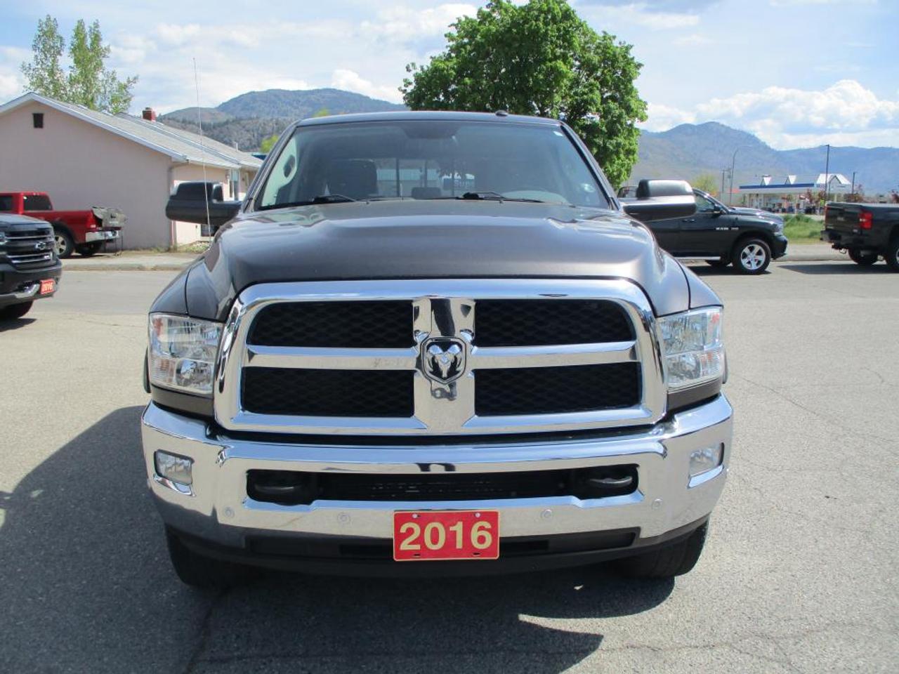 2016 RAM 3500 SLT Crew Cab 4WD Photo