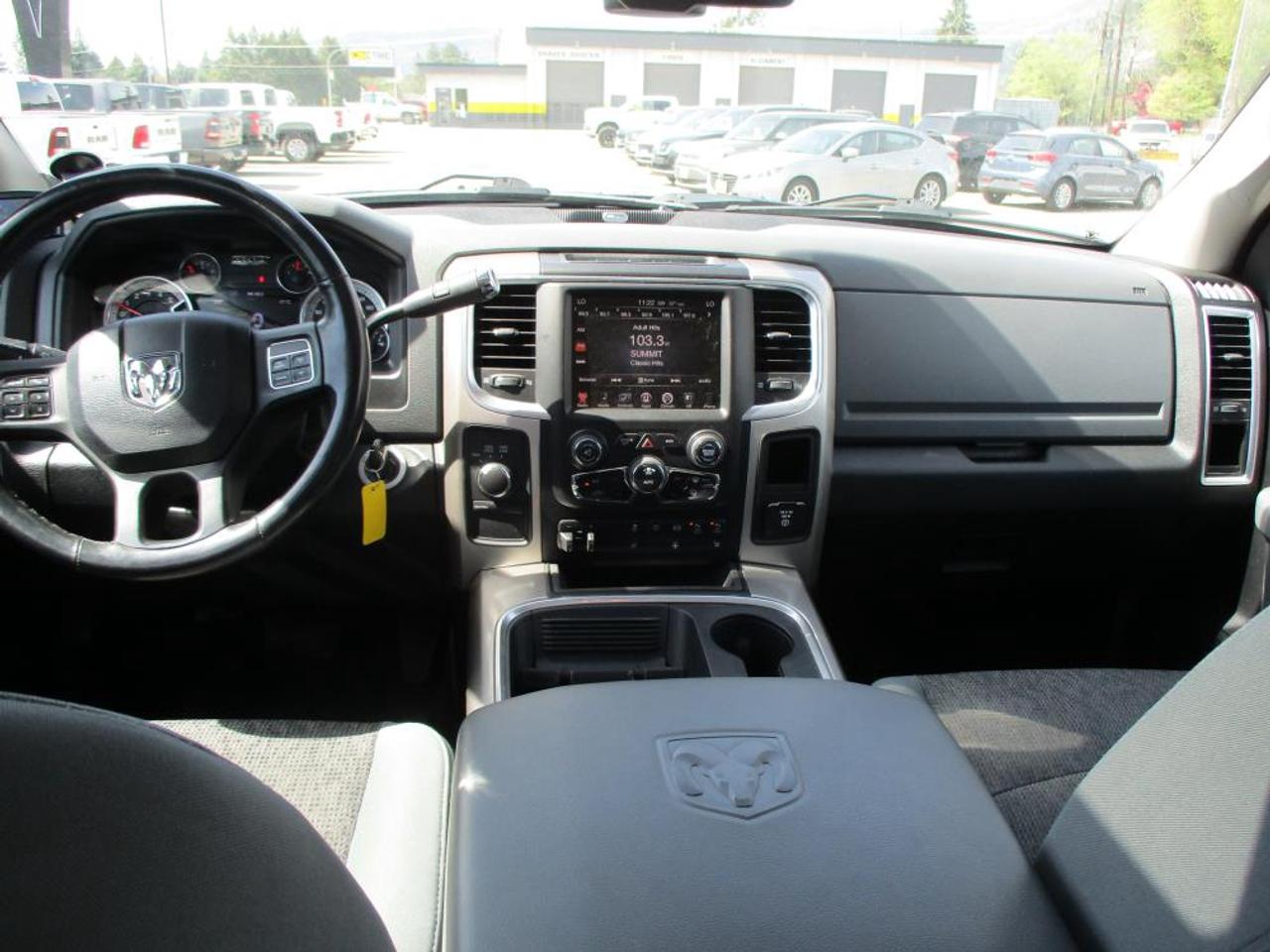 2016 RAM 3500 SLT Crew Cab 4WD Photo