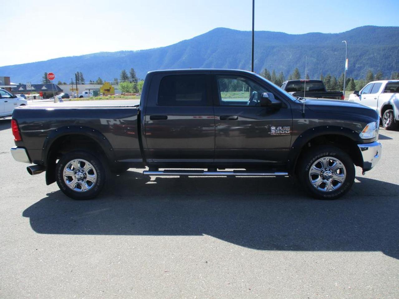 2016 RAM 3500 SLT CUMMINS 91,068KM - Photo #4