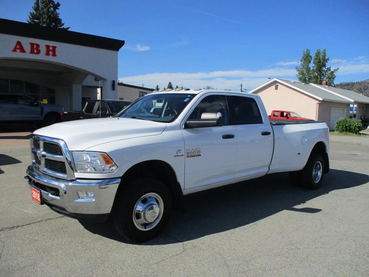 2018 RAM 3500 SLT CREW DUALLY 4X4