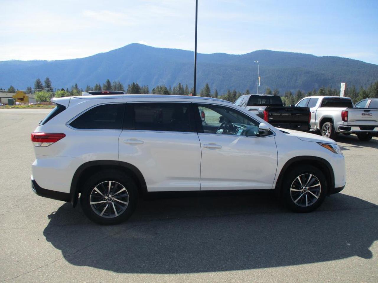 2019 Toyota Highlander XLE AWD - Photo #4