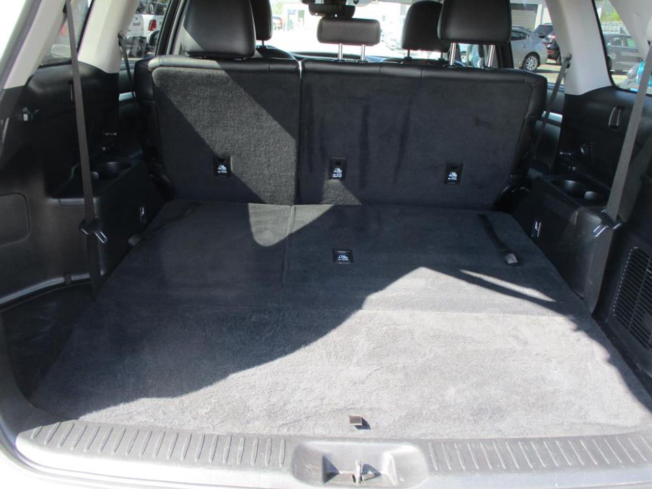 2019 Toyota Highlander XLE AWD - Photo #10