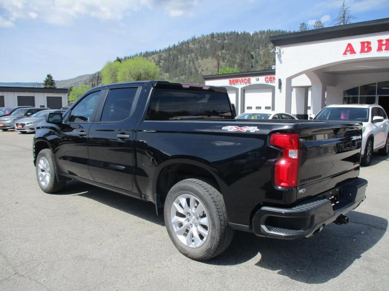 2021 Chevrolet Silverado 1500 Custom Crew Cab 4X4 Photo