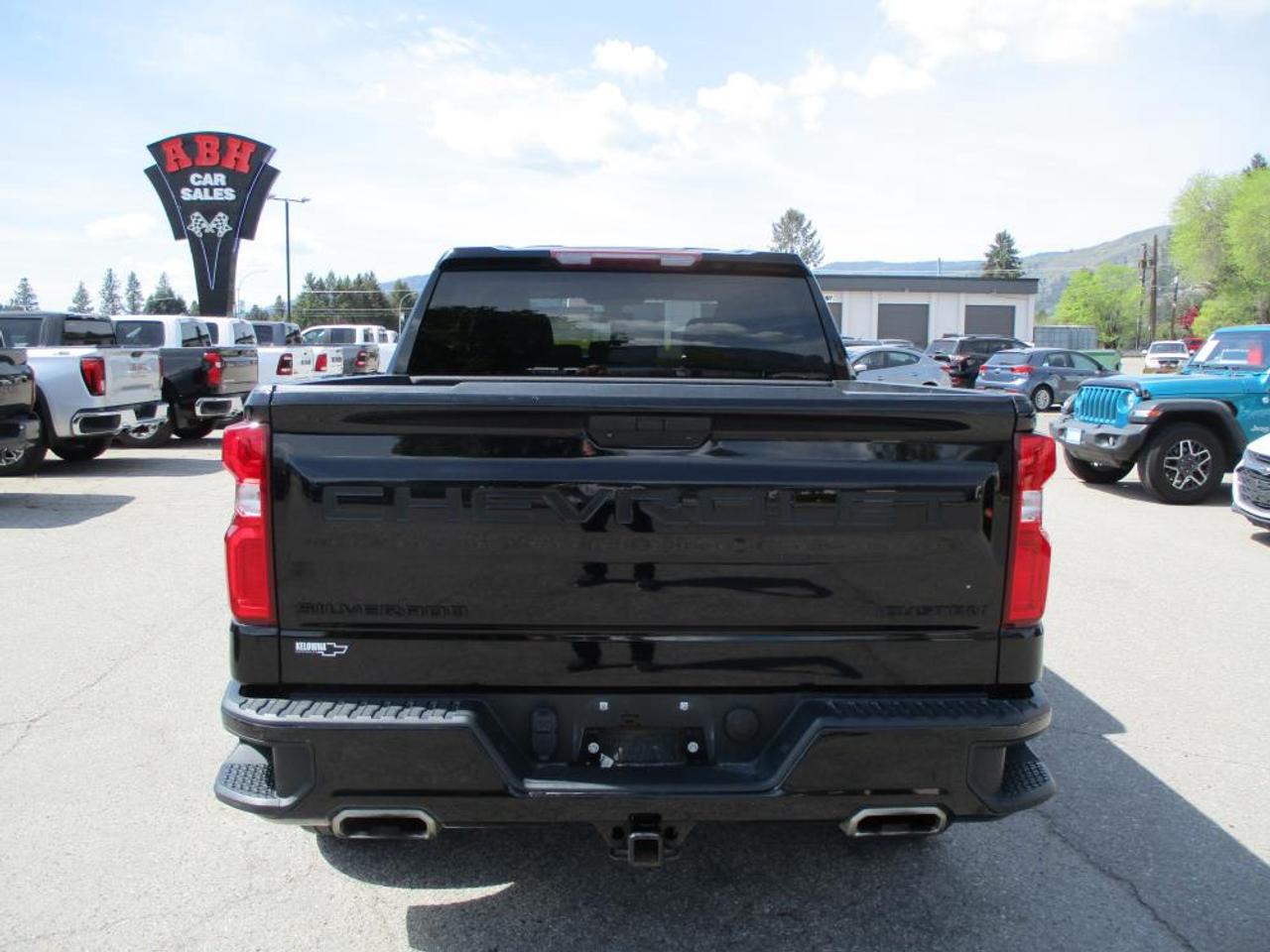 2021 Chevrolet Silverado 1500 Custom Crew Cab 4X4 Photo