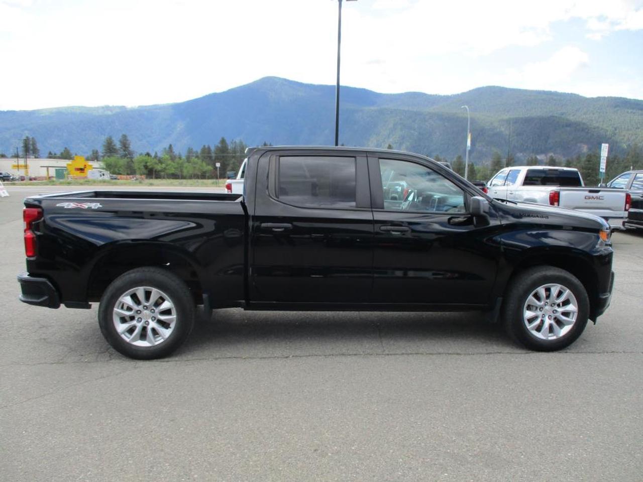 2021 Chevrolet Silverado 1500 Custom Crew Cab 4X4 - Photo #5