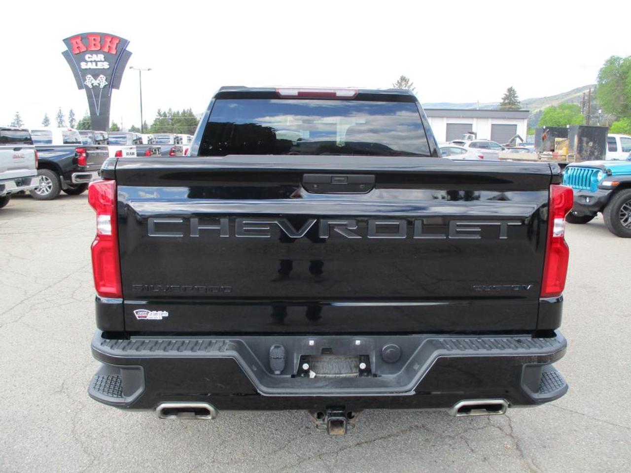 2021 Chevrolet Silverado 1500 Custom Crew Cab 4X4 Photo