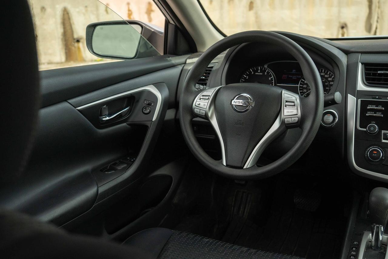 2016 Nissan Altima 2.5 Photo
