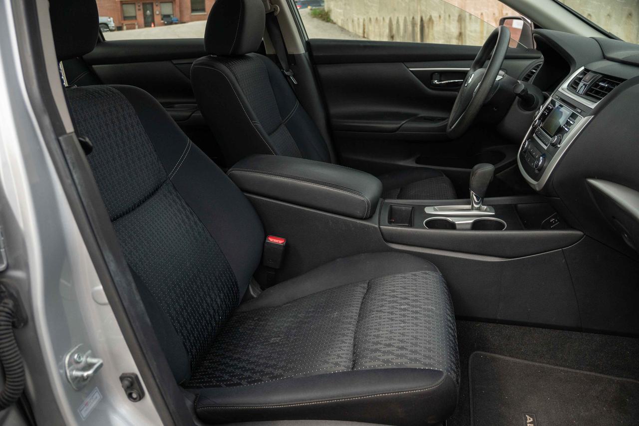 2016 Nissan Altima 2.5 Photo