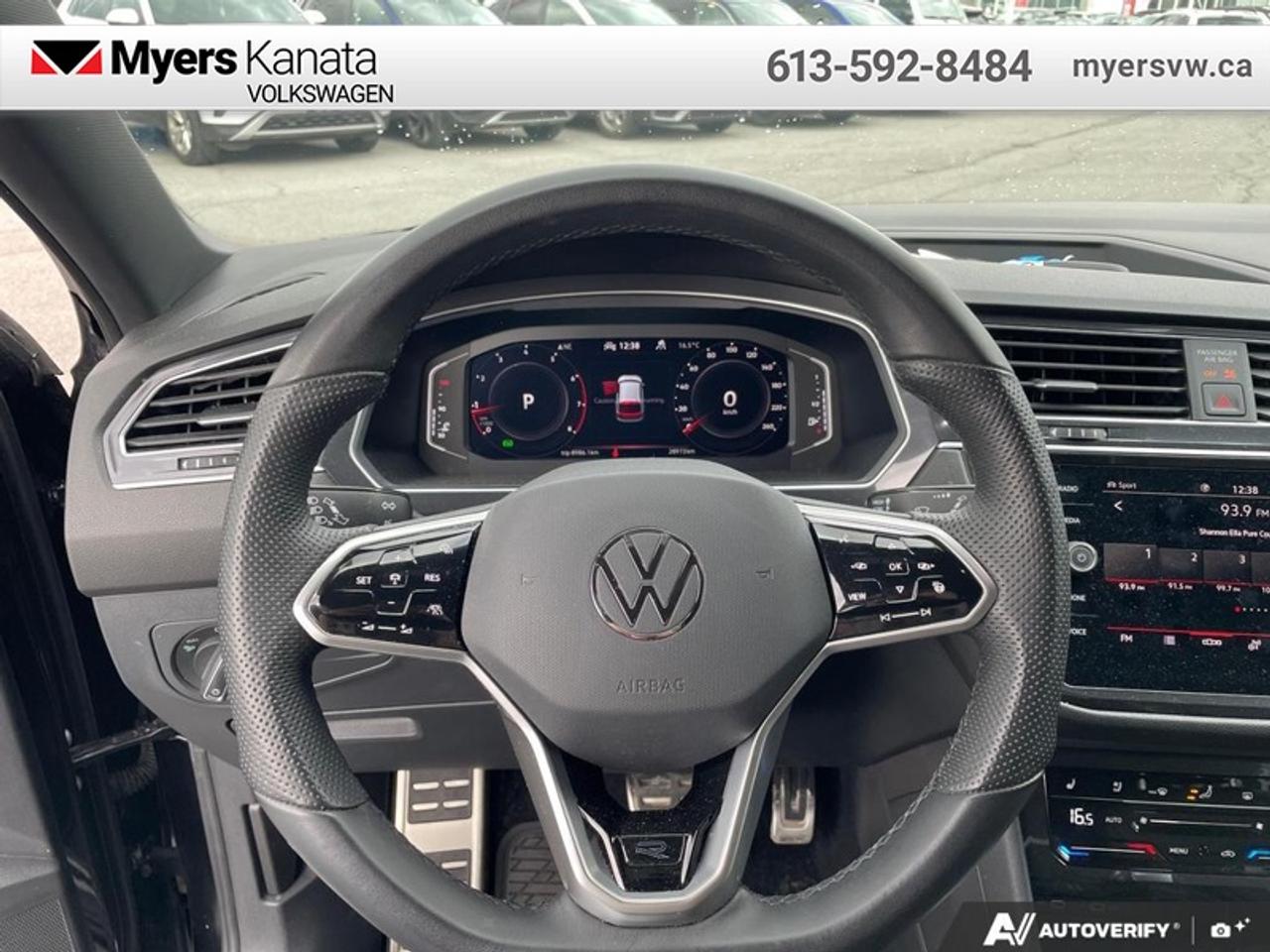 2024 Volkswagen Tiguan Highline R-Line  - Leather Seats Photo