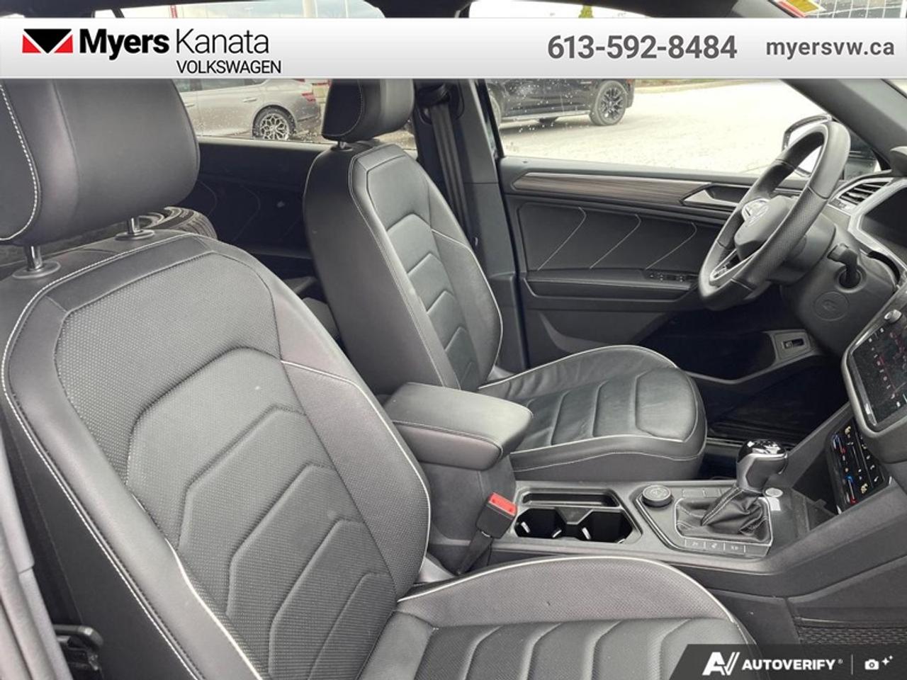 2024 Volkswagen Tiguan Highline R-Line  - Leather Seats Photo