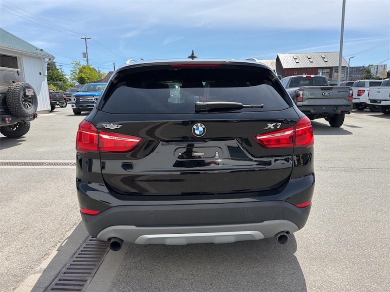 2017 BMW X1 xDrive28i  - Power Liftgate -  Heated Seats Photo3