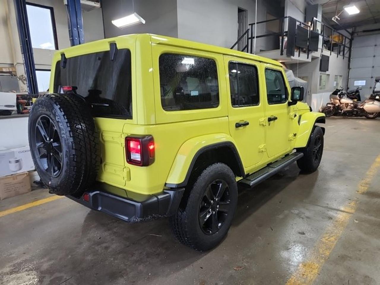 2023 Jeep Wrangler Sahara Altitude 4x4 | V6 | Leather | Heated Seats + Steering | Remote Start | Dual Top | and More ! Photo