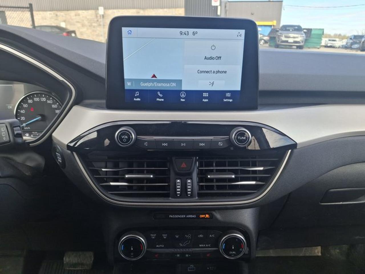 2022 Ford Escape SE Hybrid AWD | Heated Seats | Co-Pilot 360 | Lane Keep Assist | Carplay + Android Auto | and More ! Photo