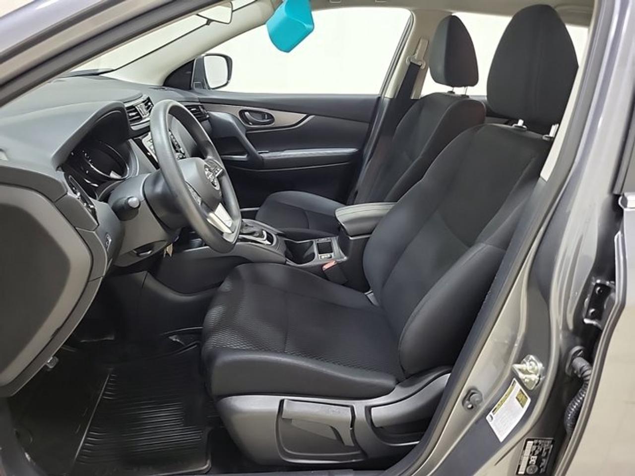 2023 Nissan Qashqai S AWD | Heated Seats | Blind Spot | CarPlay + Android Auto | Rear Cam | Alloy Wheels | and More ! Photo