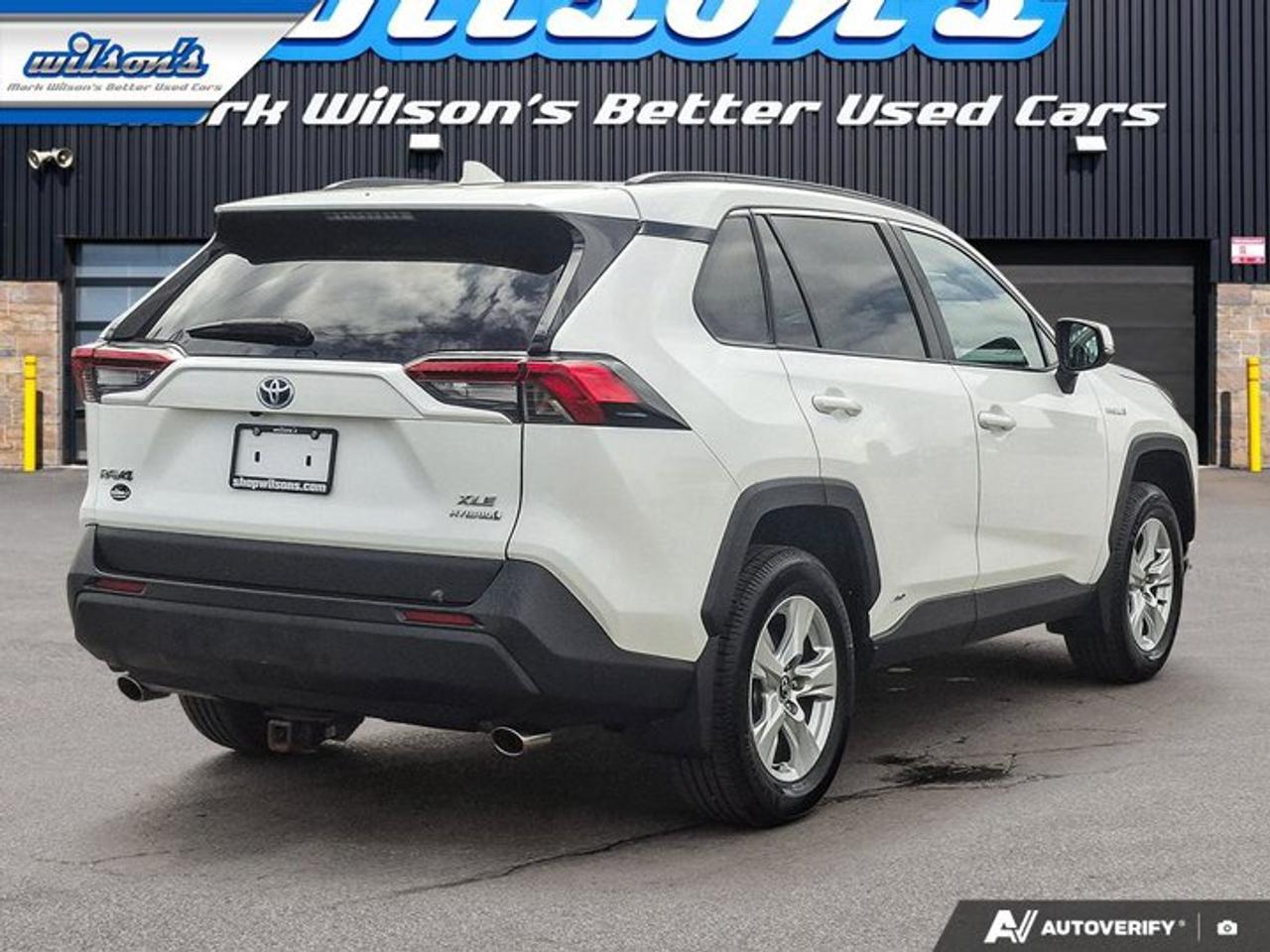 2019 Toyota RAV4 Hybrid XLE AWD | Sunroof | Heated Wheel + Seats | Power Seat | Rear Camera | Alloy Wheels and More ! Photo