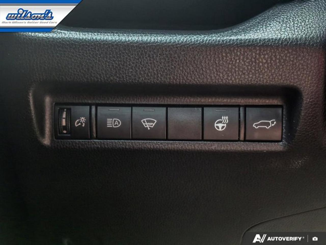 2019 Toyota RAV4 Hybrid XLE AWD | Sunroof | Heated Wheel + Seats | Power Seat | Rear Camera | Alloy Wheels and More ! Photo