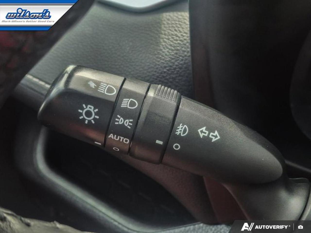 2019 Toyota RAV4 Hybrid XLE AWD | Sunroof | Heated Wheel + Seats | Power Seat | Rear Camera | Alloy Wheels and More ! Photo