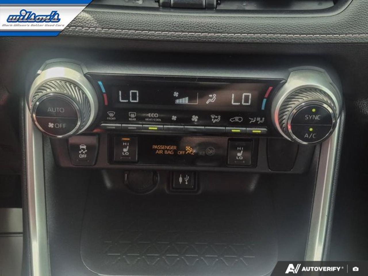 2019 Toyota RAV4 Hybrid XLE AWD | Sunroof | Heated Wheel + Seats | Power Seat | Rear Camera | Alloy Wheels and More ! Photo