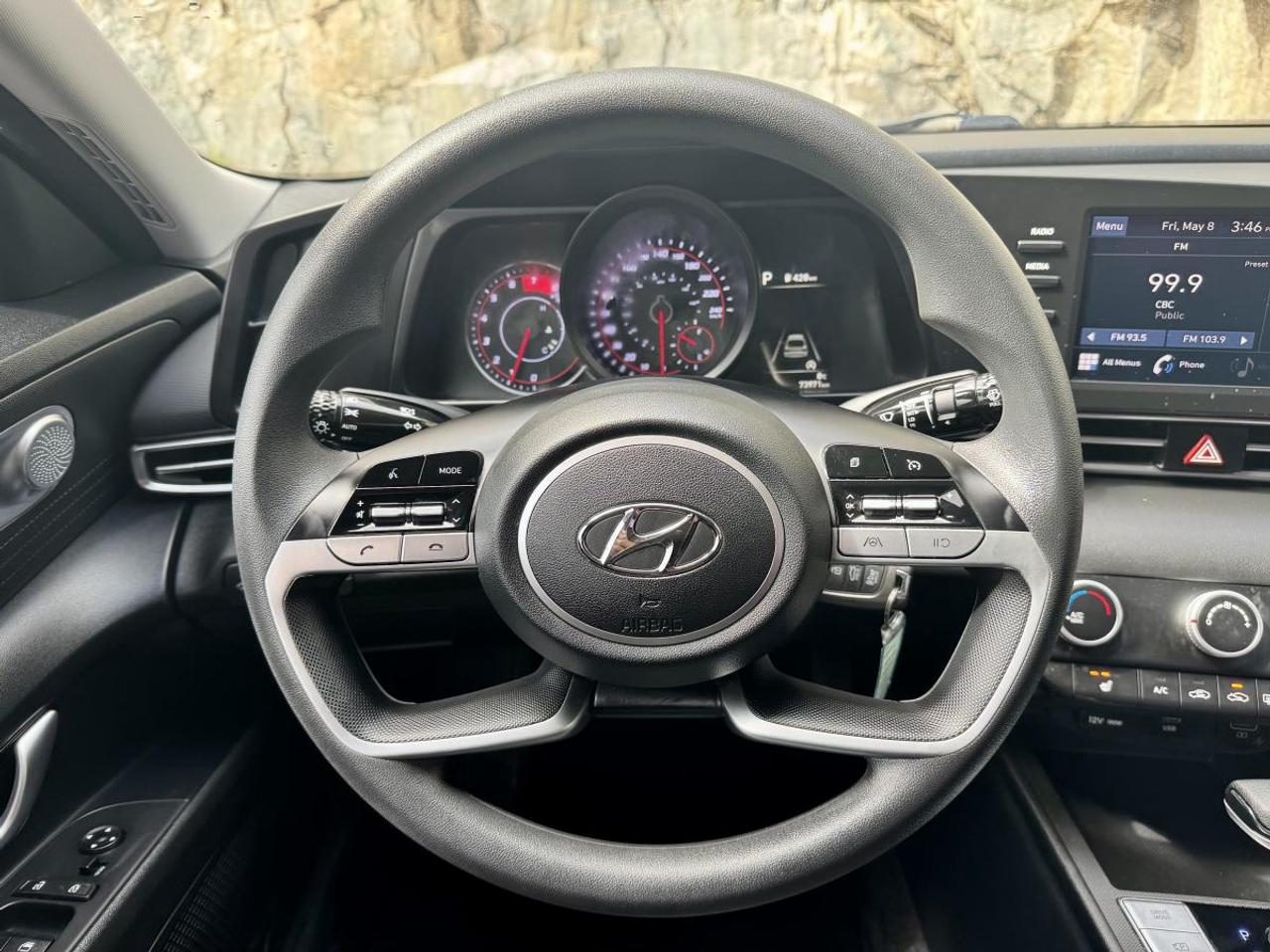 2022 Hyundai Elantra Essential Photo