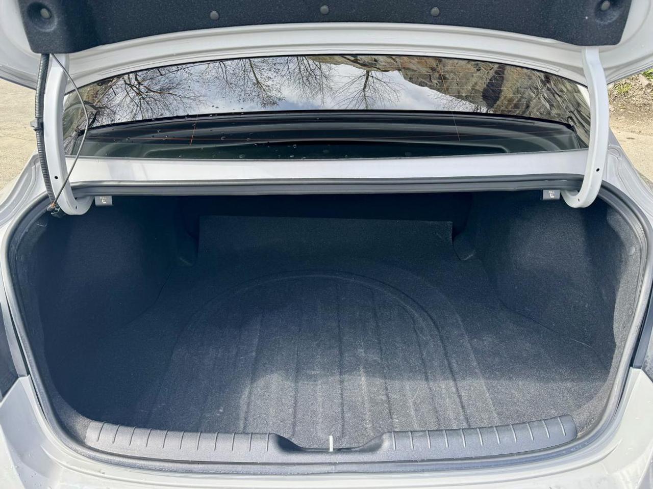 2022 Hyundai Elantra Essential Photo