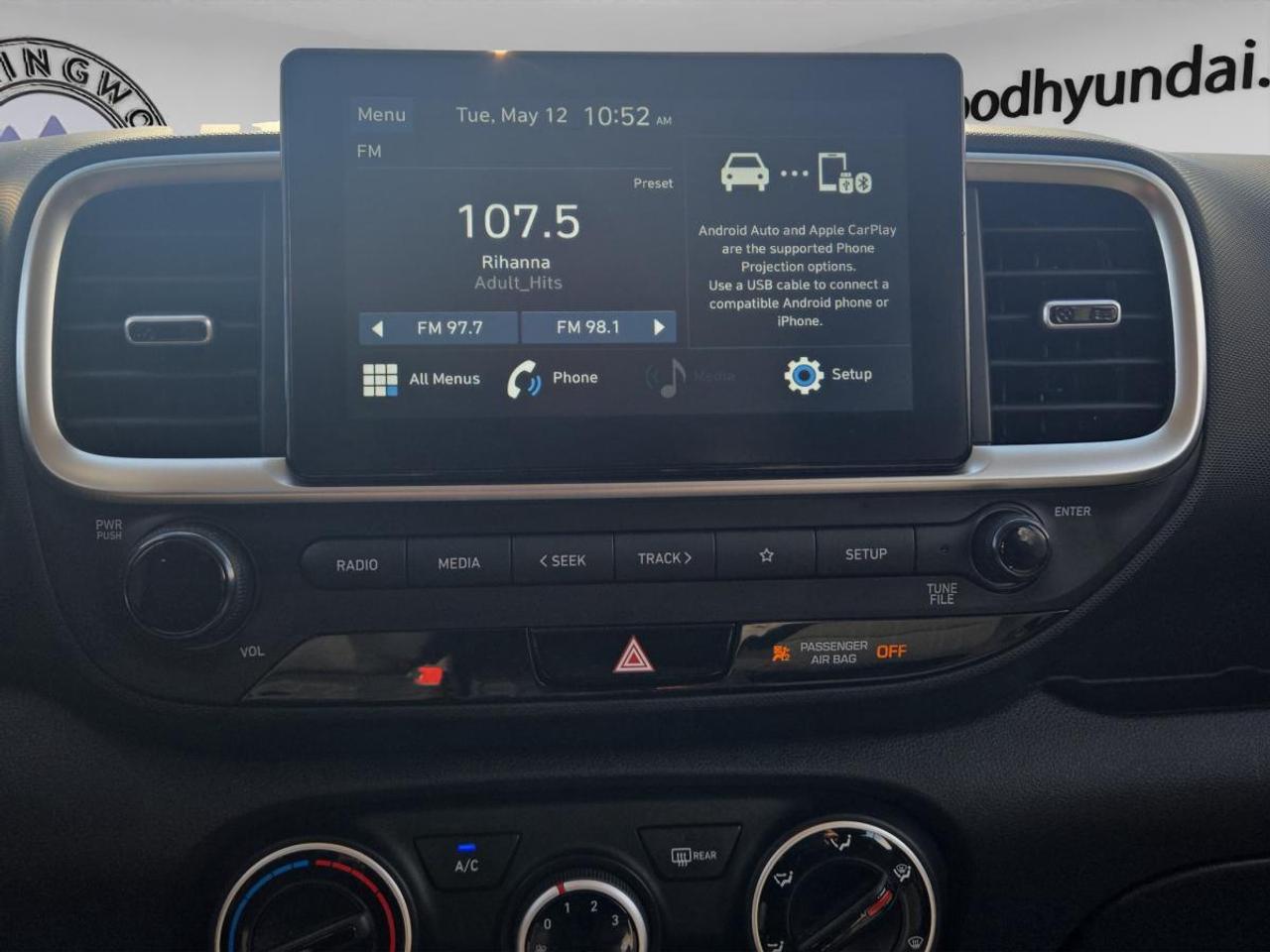 2020 Hyundai Venue Essential Photo