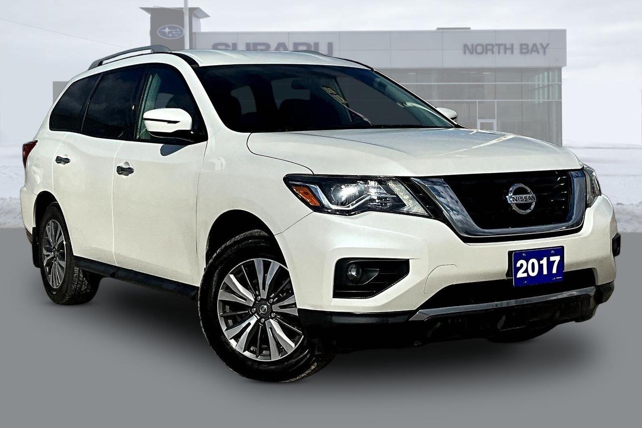 2017 Nissan Pathfinder SV Photo