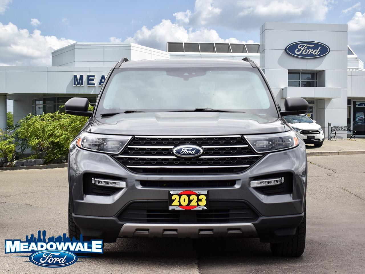 2023 Ford Explorer XLT Photo3