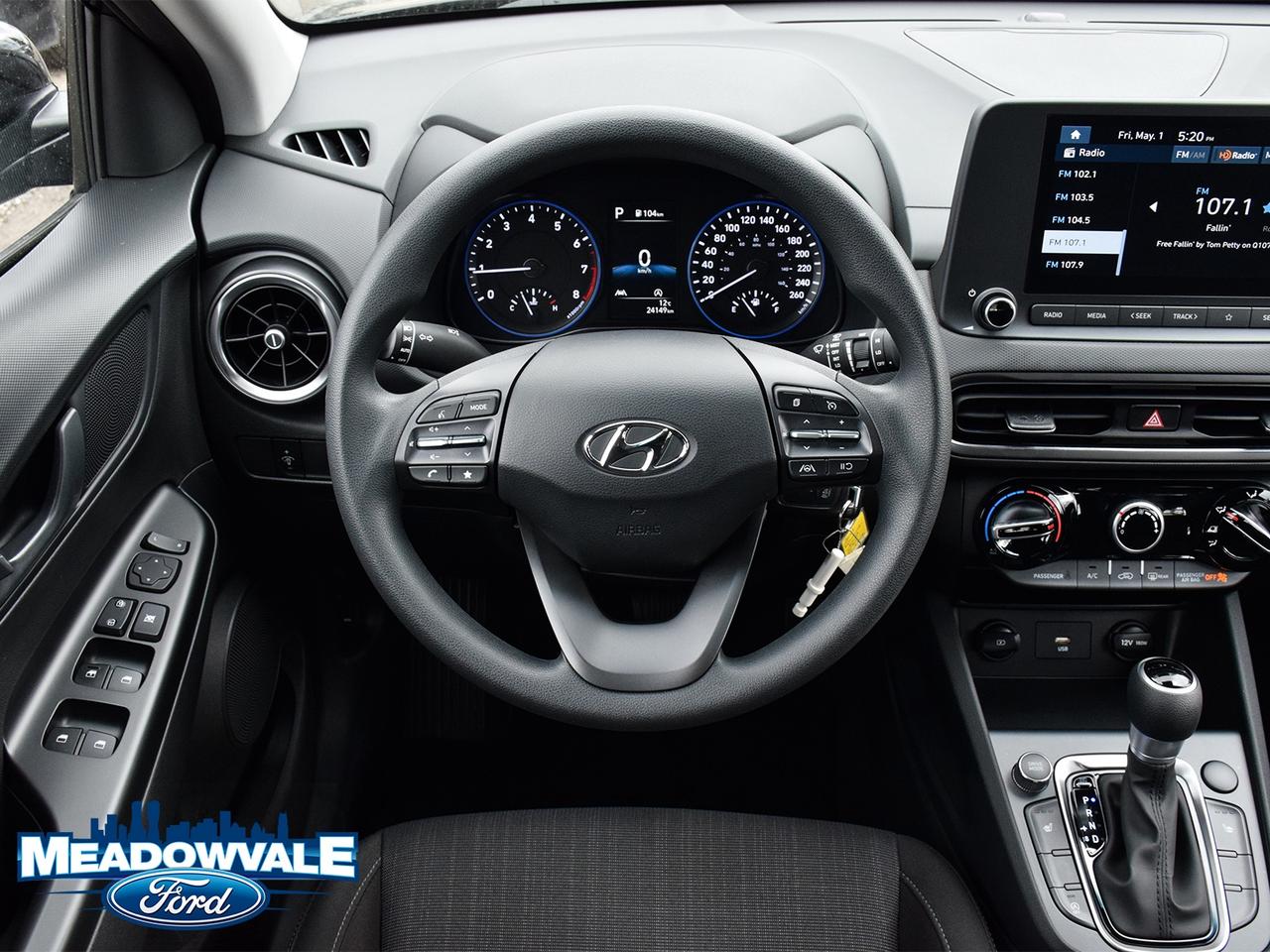2023 Hyundai KONA Essential Photo
