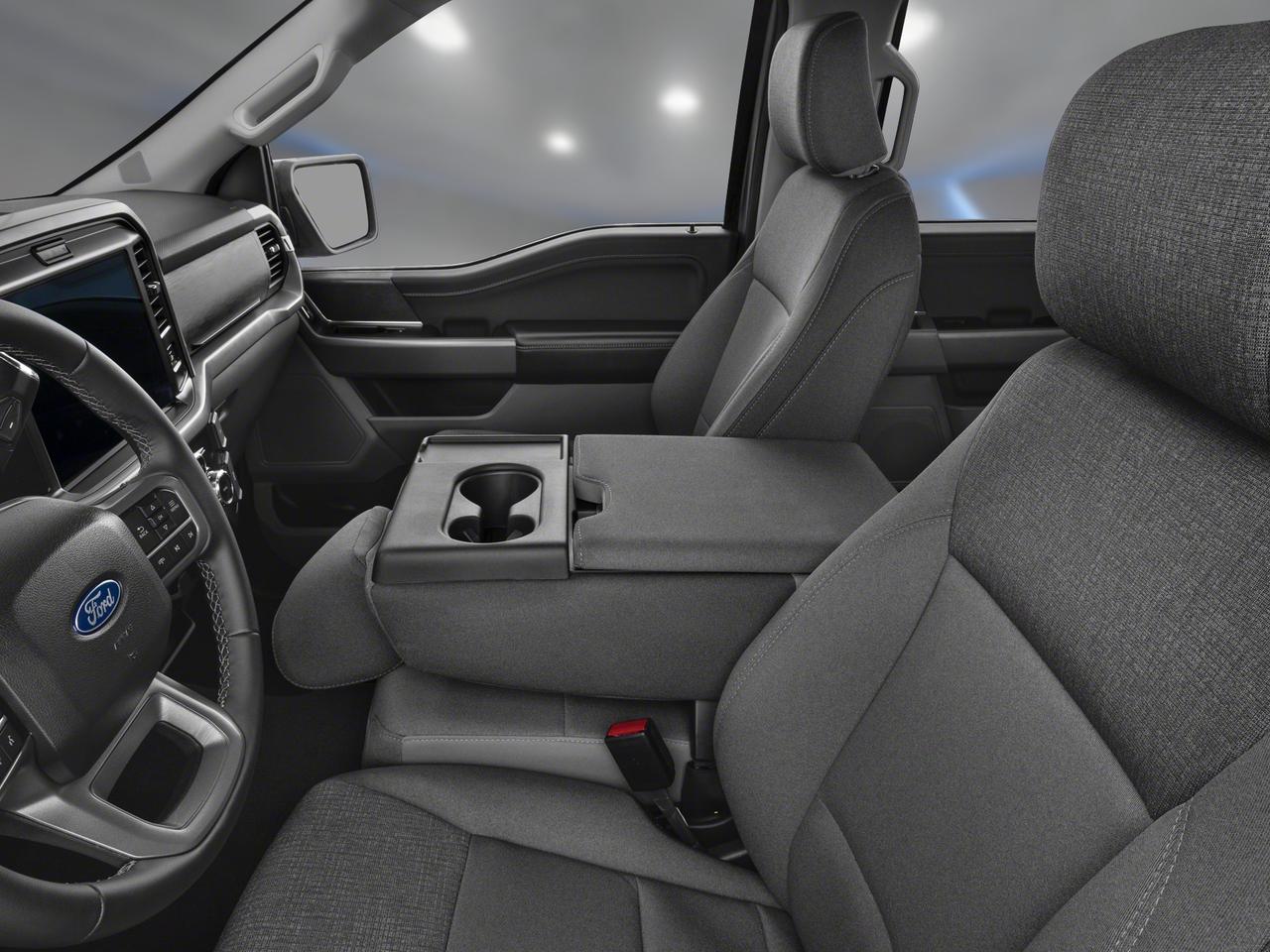 2026 Ford F-150 XLT Photo4