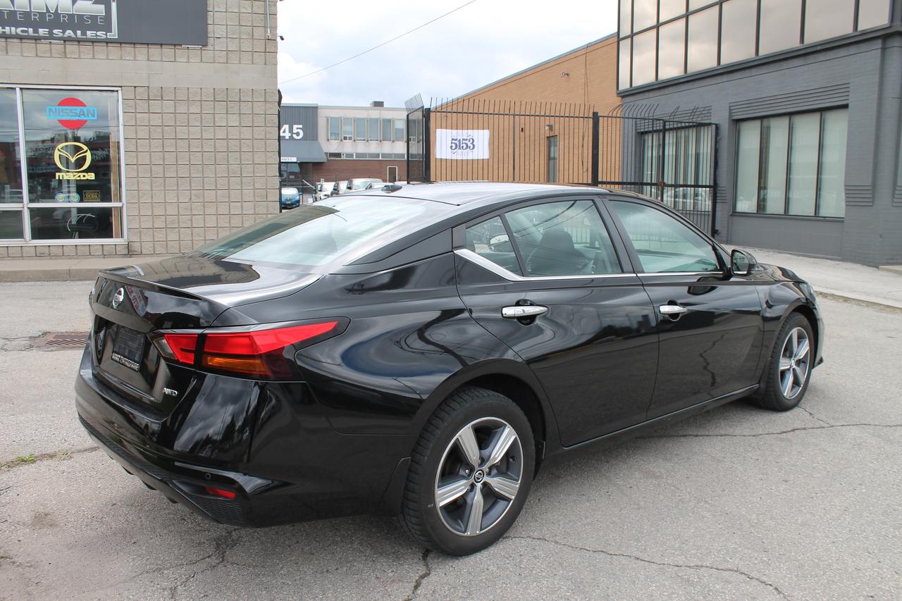 2022 Nissan Altima SE 4WD Photo