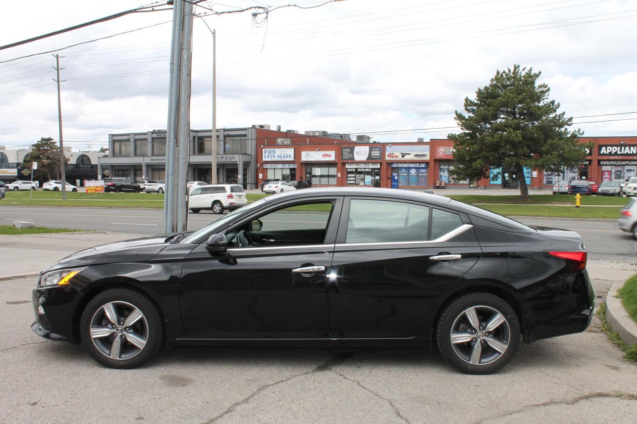 2022 Nissan Altima SE 4WD Photo