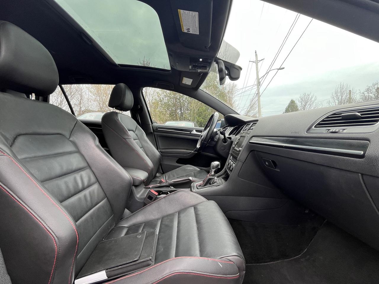 2015 Volkswagen Golf Autobahn Photo