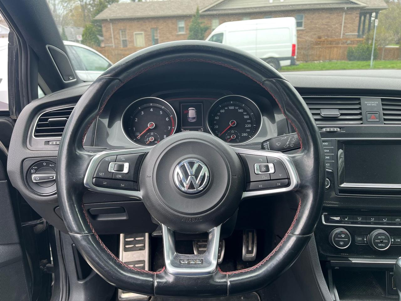 2015 Volkswagen Golf Autobahn Photo