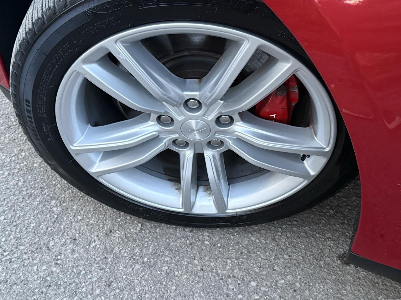 2015 Tesla Model S 85D Photo