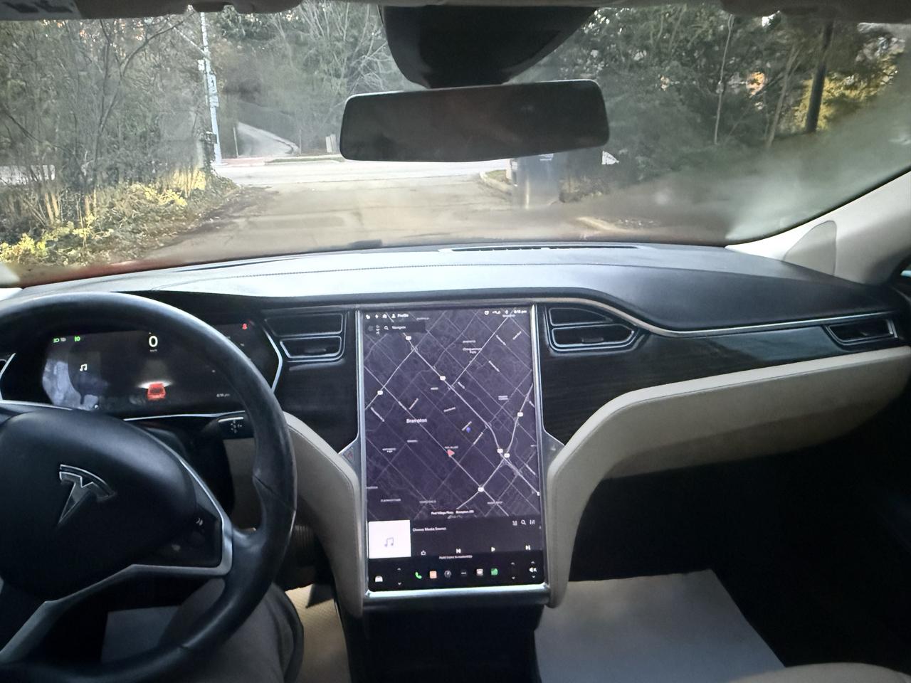 2015 Tesla Model S 85D Photo