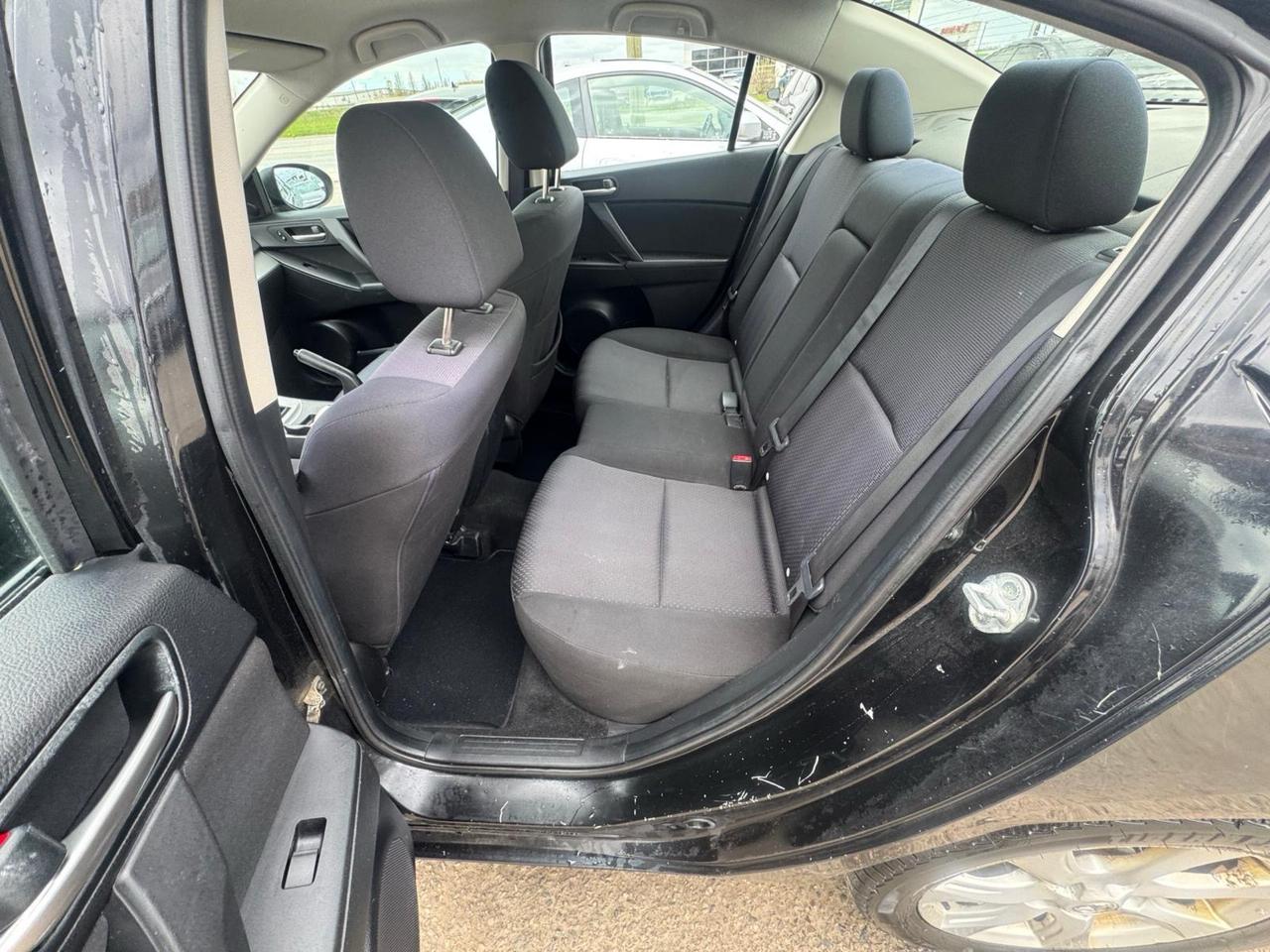 2010 Mazda MAZDA3 GX, MANUAL, SEDAN, ONLY 167KMS, CERTIFIED Photo