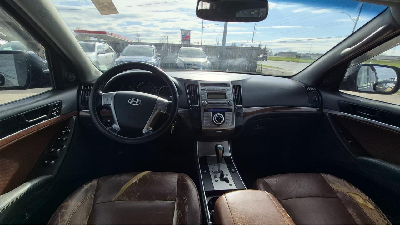 2008 Hyundai Veracruz GLS, RUNS GREAT, 2 SETS OF WHEELS, AS IS Photo