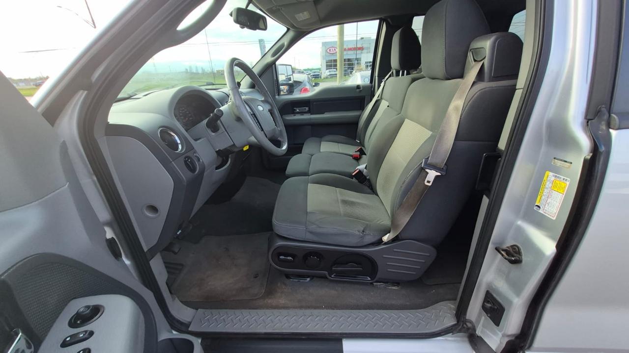 2008 Ford F-150 XL, TIMING CHAIN DONE RECENTLY, RUNS GOOD, AS IS Photo