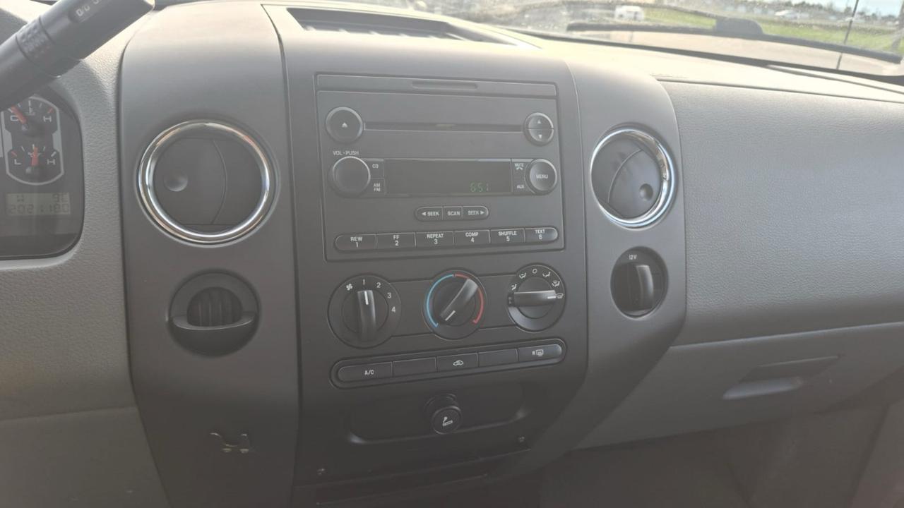 2008 Ford F-150 XL, TIMING CHAIN DONE RECENTLY, RUNS GOOD, AS IS Photo