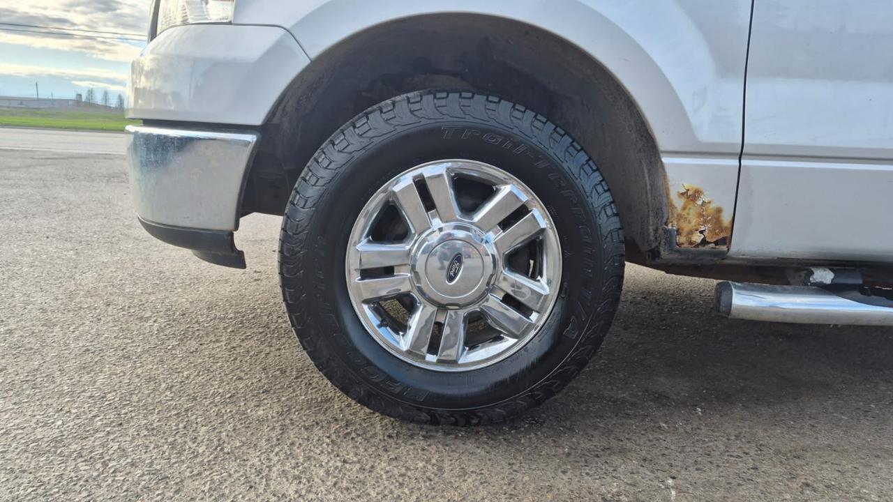 2008 Ford F-150 XL, TIMING CHAIN DONE RECENTLY, RUNS GOOD, AS IS Photo