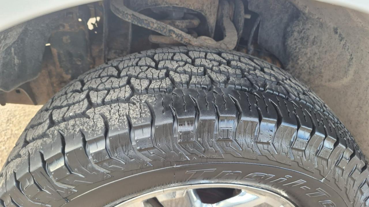 2008 Ford F-150 XL, TIMING CHAIN DONE RECENTLY, RUNS GOOD, AS IS Photo