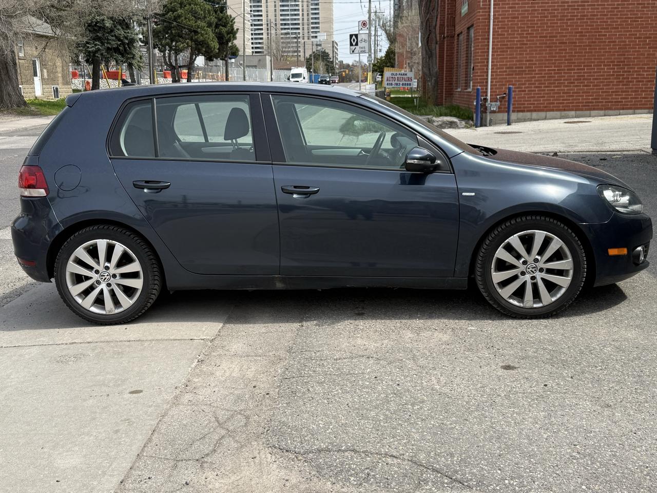 2013 Volkswagen Golf wolfsburg edition Photo3