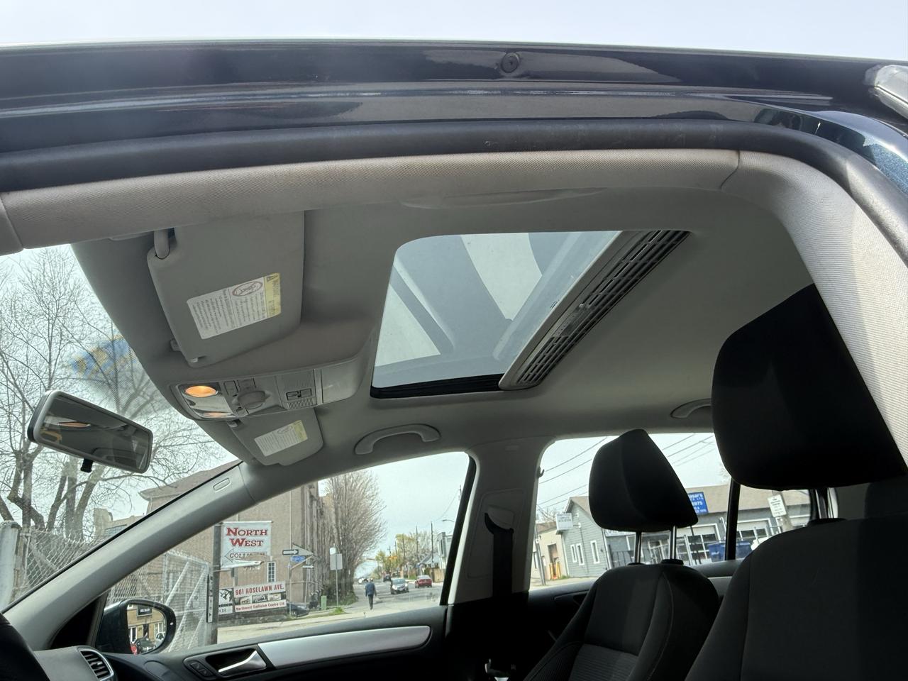 2013 Volkswagen Golf wolfsburg edition Photo