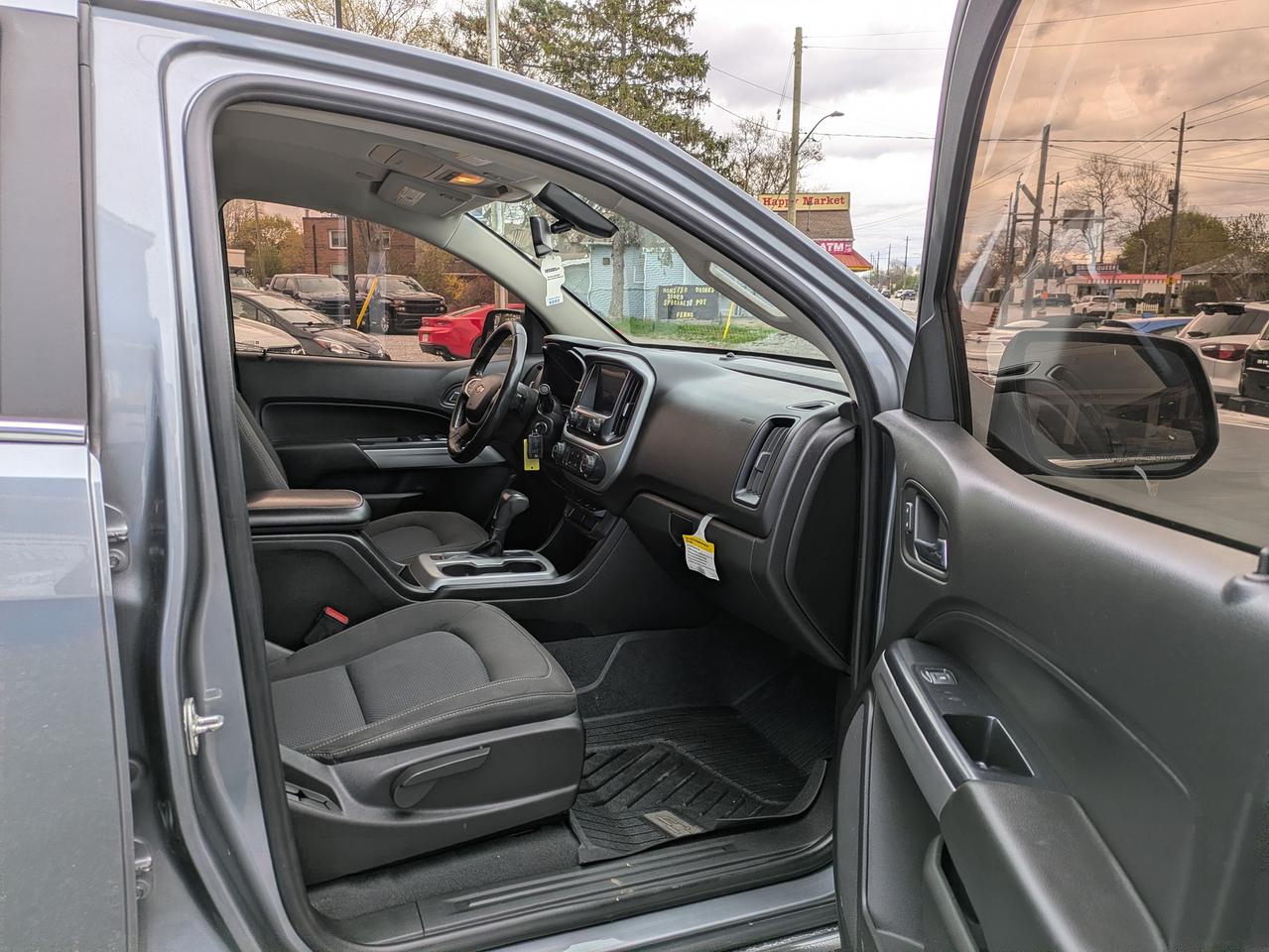 2019 Chevrolet Colorado 4WD CREW CAB 128.3" LT Photo
