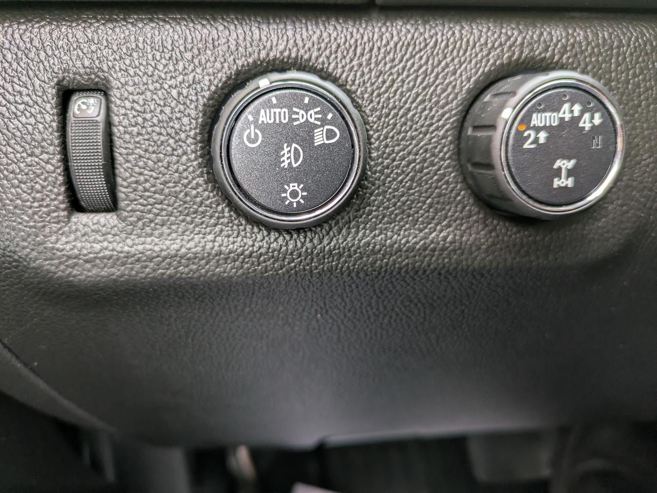 2019 Chevrolet Colorado 4WD CREW CAB 128.3" LT Photo